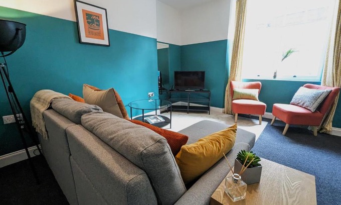 Clifton Apartment | Contemporary Garden Flat in Clifton