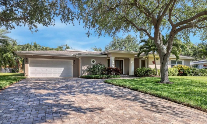 Harbor Bluffs House | Contemporary Home in Belleair Bluffs, in Upscale Neighborhood