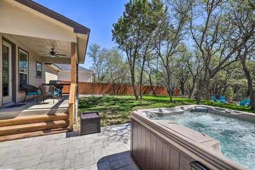 Canyon Lake House | Convenient Cute Cottage Hot Tub Fire Pit Sleeps 6