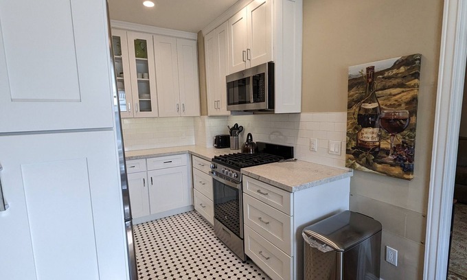 Lower Pacific Heights Apartment | Convenient Studio in the Heart of San Francisco