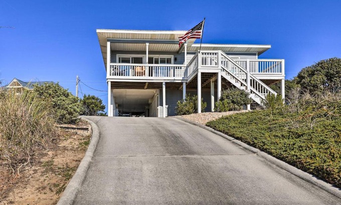 Emerald Isle House | Coolpeppers Cabana Home with Ocean Views!