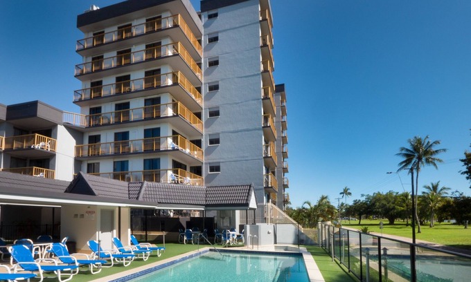 Cairns North Apartment | Coral Towers