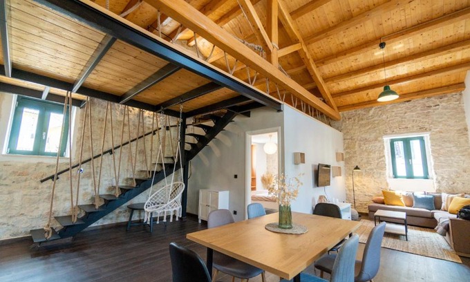 Old Town Apartment | Corfu Pigeon Nest