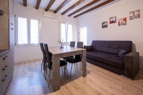Vicenza Apartment | Corpus Domini Downtown Flat