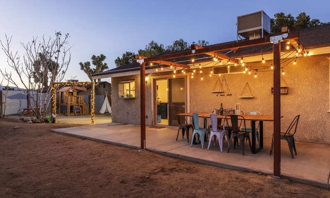 Joshua Tree House | Cosmic Rabbit - Family Fun With Hot Tub! 3 Bedroom Home by RedAwning
