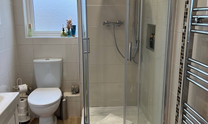 Swords Apartment | Cosy 2 Double Bed Apartment | Close to Dublin Airport & Malahide Castle