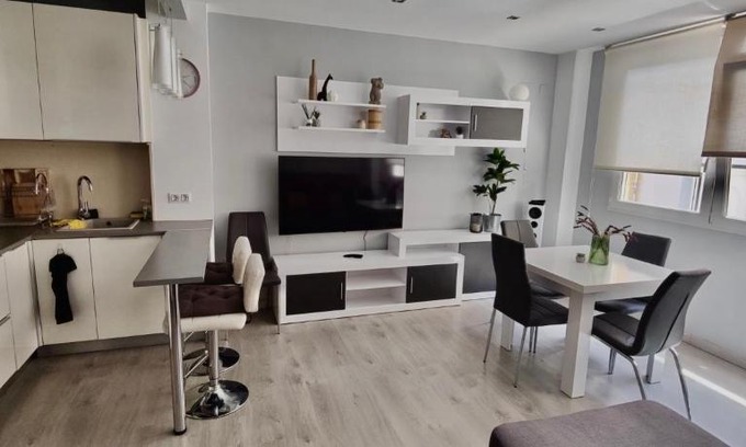 Sagunto Apartment | Cosy and Modern Puerto de Sagunto Holiday Flat