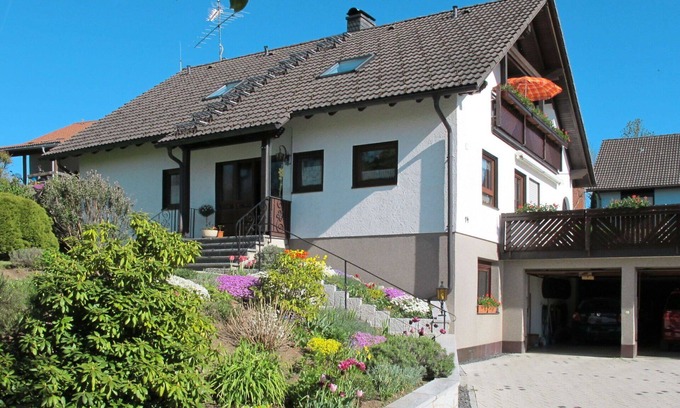 Uehlingen-Birkendorf Apartment | Cosy apartment for 4 people with WIFI, TV and balcony
