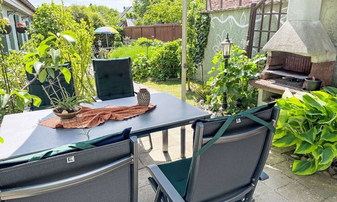 Gingst Apartment | Cosy apartment for 2 guests with WIFI, terrace and pets allowed