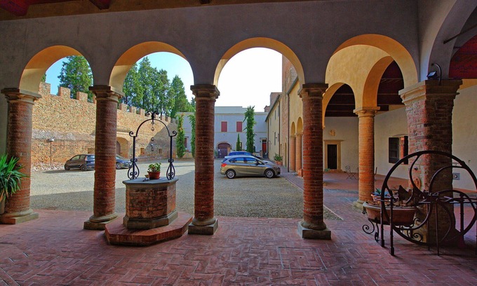Certaldo Alto Apartment | Cosy apartment for 4 people with A/C, WIFI, TV and panoramic view, close to San Gimignano