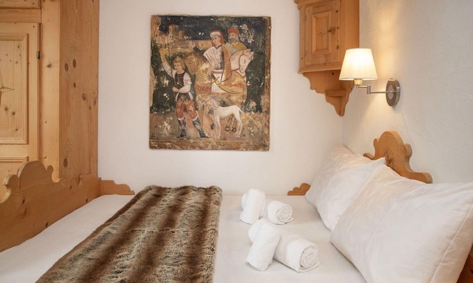 Falera Apartment | Cosy apartment for 4 people with pool, WIFI, TV, patio, pets allowed and panoramic view