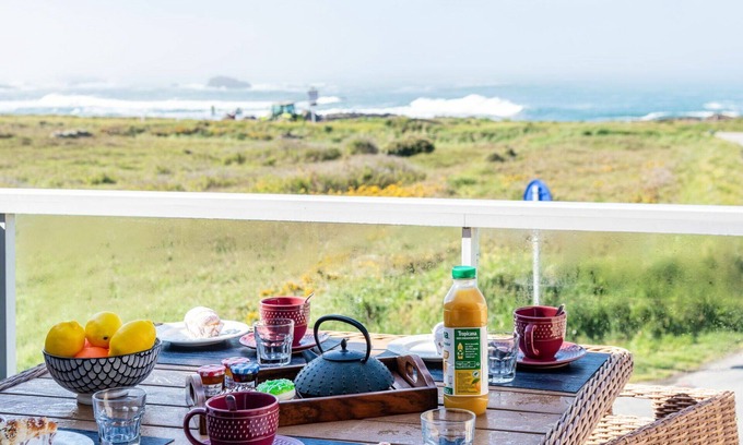 Morbihan Apartment | Cosy apartment for 4 people with WIFI, TV, balcony and pets allowed