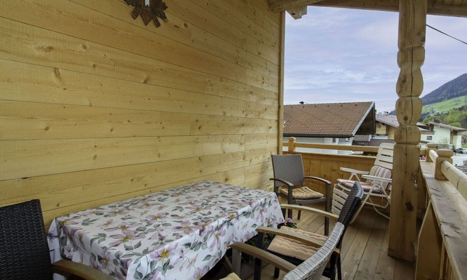 Fuegenberg Apartment | Cosy apartment for 4 people with WIFI, TV, terrace and panoramic view