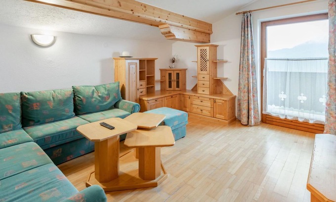 Bramberg am Wildkogel Apartment | Cosy apartment for 4 people with WIFI, TV, balcony, pets allowed and parking