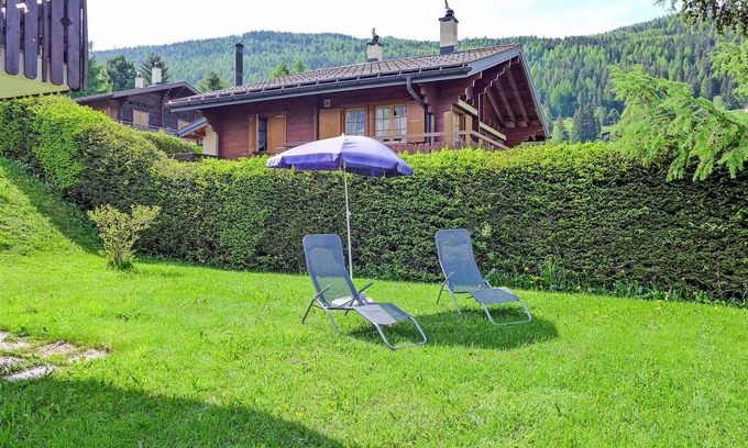 Buerchen Apartment | Cosy apartment for 5 people with WIFI, TV, patio, pets allowed and panoramic view