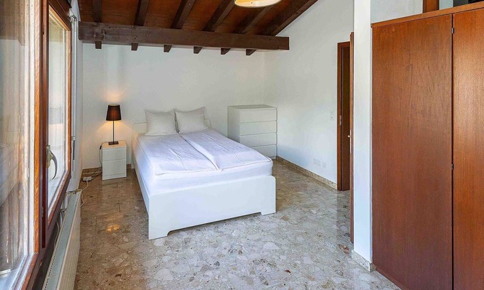 Engelberg Apartment | Cosy apartment for 6 guests with WIFI, TV and balcony