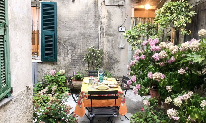 Pietrabruna Apartment | Cosy apartment for 4 guests with TV and terrace