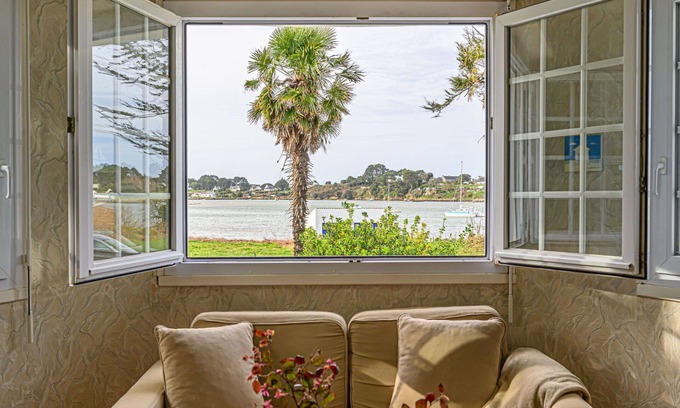 Morbihan Apartment | Cosy apartment for 6 guests with WIFI, TV and pets allowed