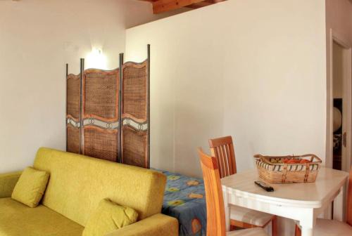 Burinhosa Apartment | Cosy Apartment in Pataias with Shared Pool - 45 sqm
