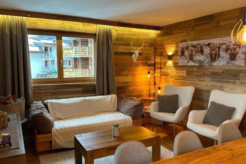 Saint-Pierre-de-Clages Apartment | Cosy apartment with a beautiful view - 50m from ski lift