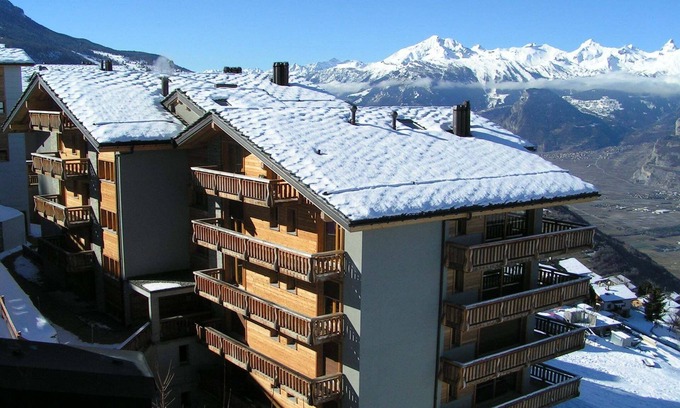 Veysonnaz Apartment | Cosy apartment with balcony