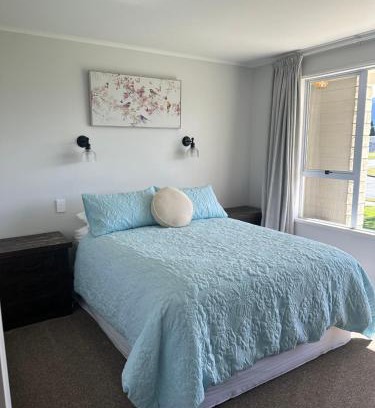 Te Anau House | Cosy & close to town