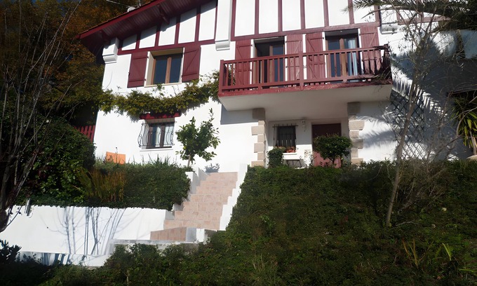 Behobie House | Cosy Cottage in a Quiet Setting – Basque Coast (Ciboure, 64500)