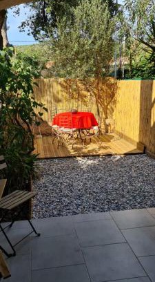 Saint-Mandrier-sur-Mer Apartment | Cosy Rez jardin 1 chambre plage parking wifi