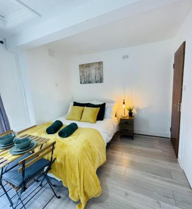 Finsbury Park Apartment | Cosy Studio Flat