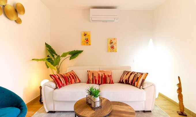 La Faviere Apartment | Cosy Studio et Hotel Services by SELECTsoHOME