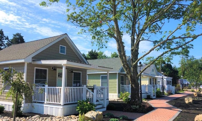 Lower Township Cottage | Cottage - Coastal Suites Cape May [1, Single Queen]