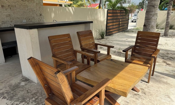 Chelem House | Cottage with large pool ideal for sharing with the family, 2 minutes from the beach.