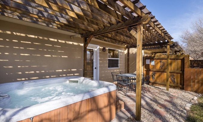 Moab House | Cottonwoods 419