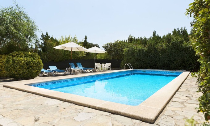 Buger Cottage | country estate ideal for families
