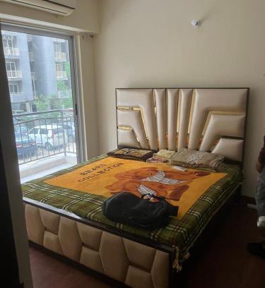 Ghaziabad House | Couple friendly room with ac, comfy bed and private window view