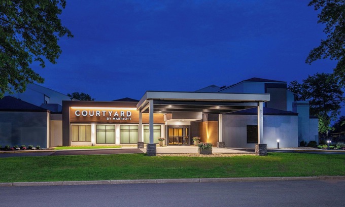 Andover Hotel | Courtyard by Marriott Boston Andover