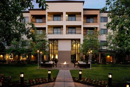 Springfield Hotel | Courtyard by Marriott Springfield