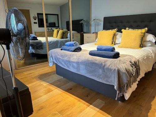 Holt Apartment | Cozy 1-Bed Holt Stay Town Centre Retreat