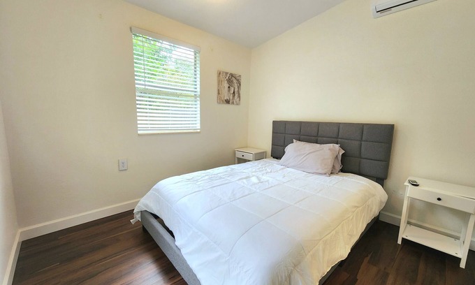 Clearwater Apartment | Cozy 1 Bedroom, Full Bath, Private Entrance, Huge Yard, Laundry & Near Beaches!