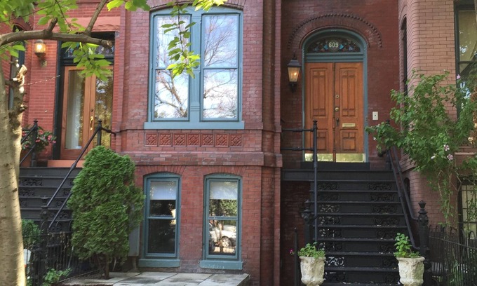 Stanton Park Apartment | Cozy 1-bedroom Historic apartment in delightful Washington DC