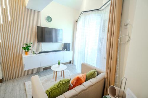 Barangay 32 Apartment | Cozy 1BR with 3 Balconies across Roxas Night Market