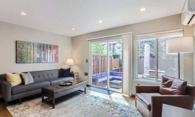Lower Arapahoe House | Cozy 2 BDR Home in Boulder with Hot Tub