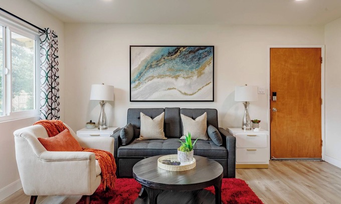 Alhambra Apartment | Cozy 2 Bedroom Near Downtown Alhambra - Pet Friendly