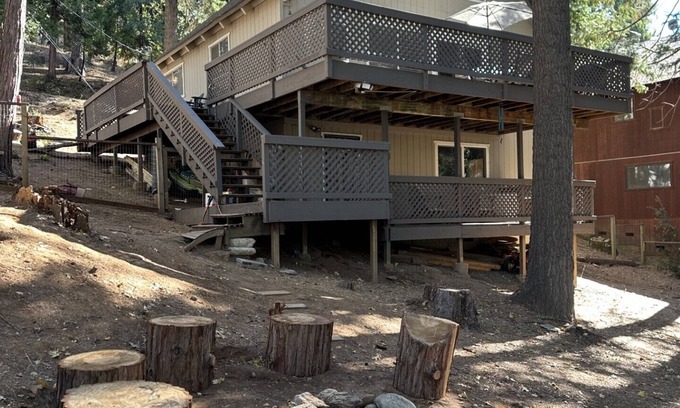 Mi-Wuk Village Cabin | Cozy 3-bedroom chalet with loft in charming Mi-Wuk Village. nnnn