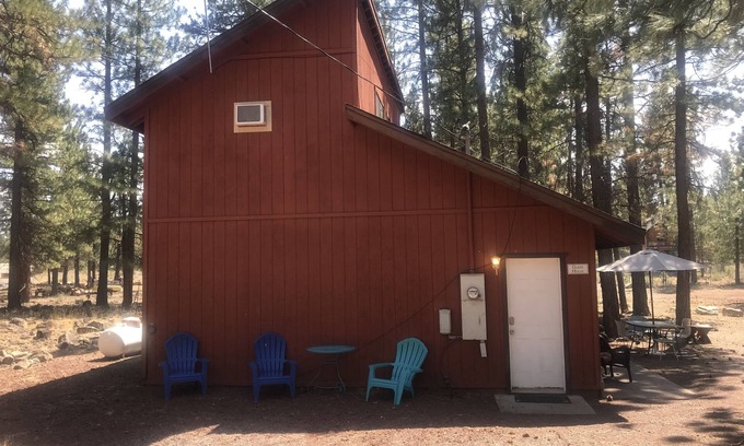 Susanville Cottage | Cozy Adorable Cottage Near Eagle Lake
