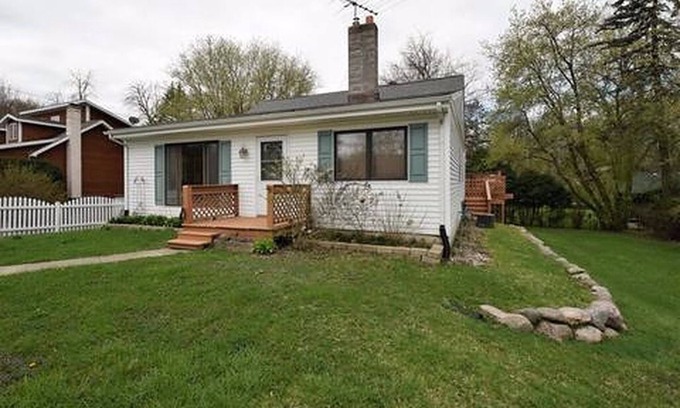 Zenda House | Cozy and Private Home Located within Minutes of Downtown and the Water