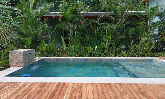 Los Pargos House | Cozy and private, LaMar bungalow for 3 people, a quiet place near the beach.