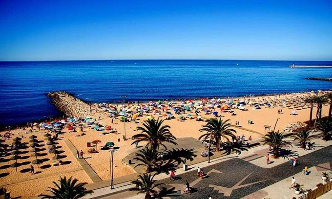 Quarteira Apartment | Cozy and Sunny Coastal Escape With Stunning Views