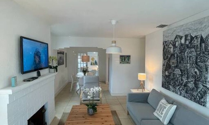 Coral Way House | Cozy and Super Location 2 BR