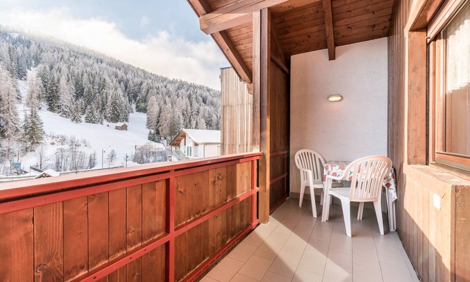 San Cassiano Apartment | Cozy Apartment "Dolomieu 27" with Mountain View & Wi-Fi